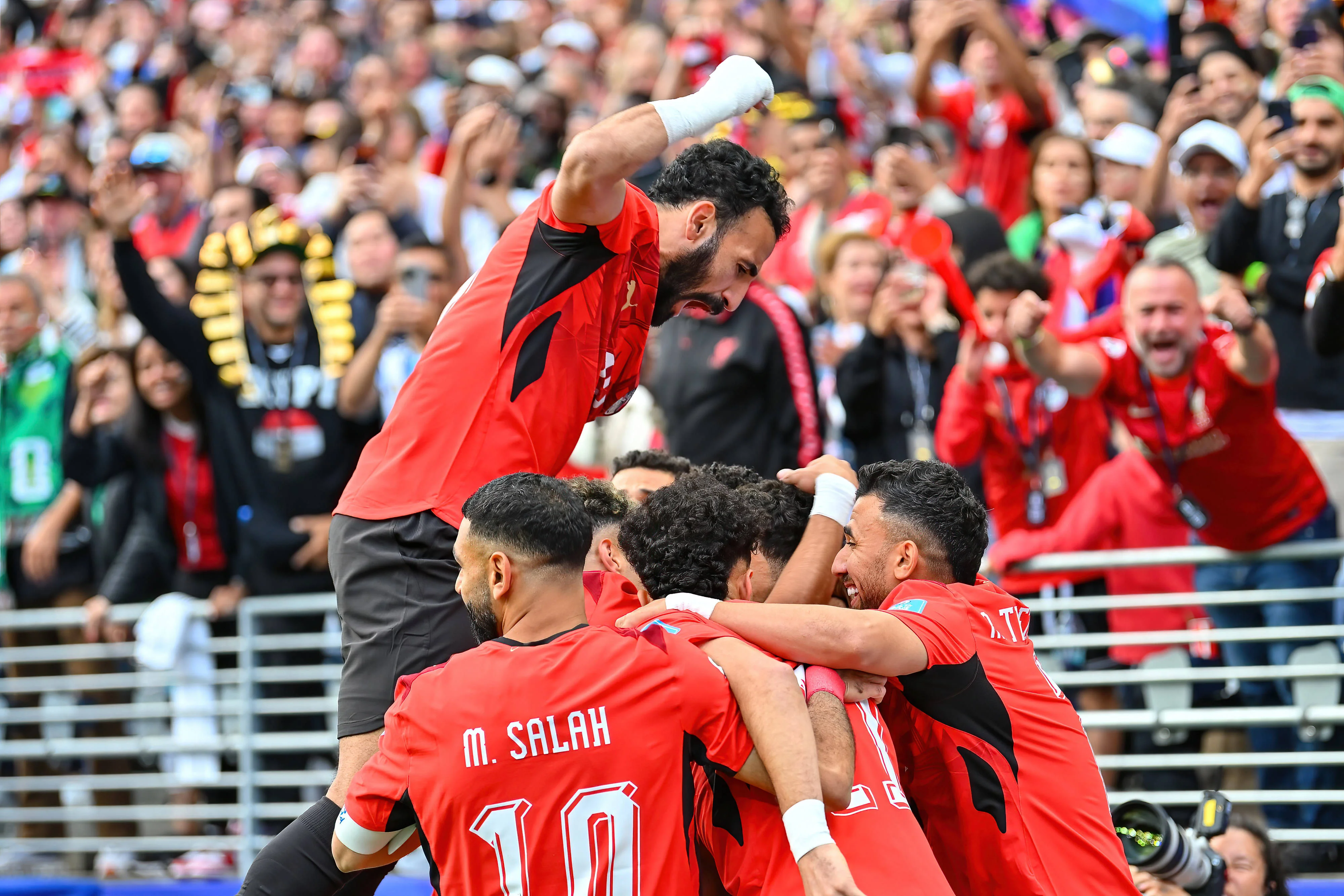 Foci vb: akik nem csak játékosai egy országnak