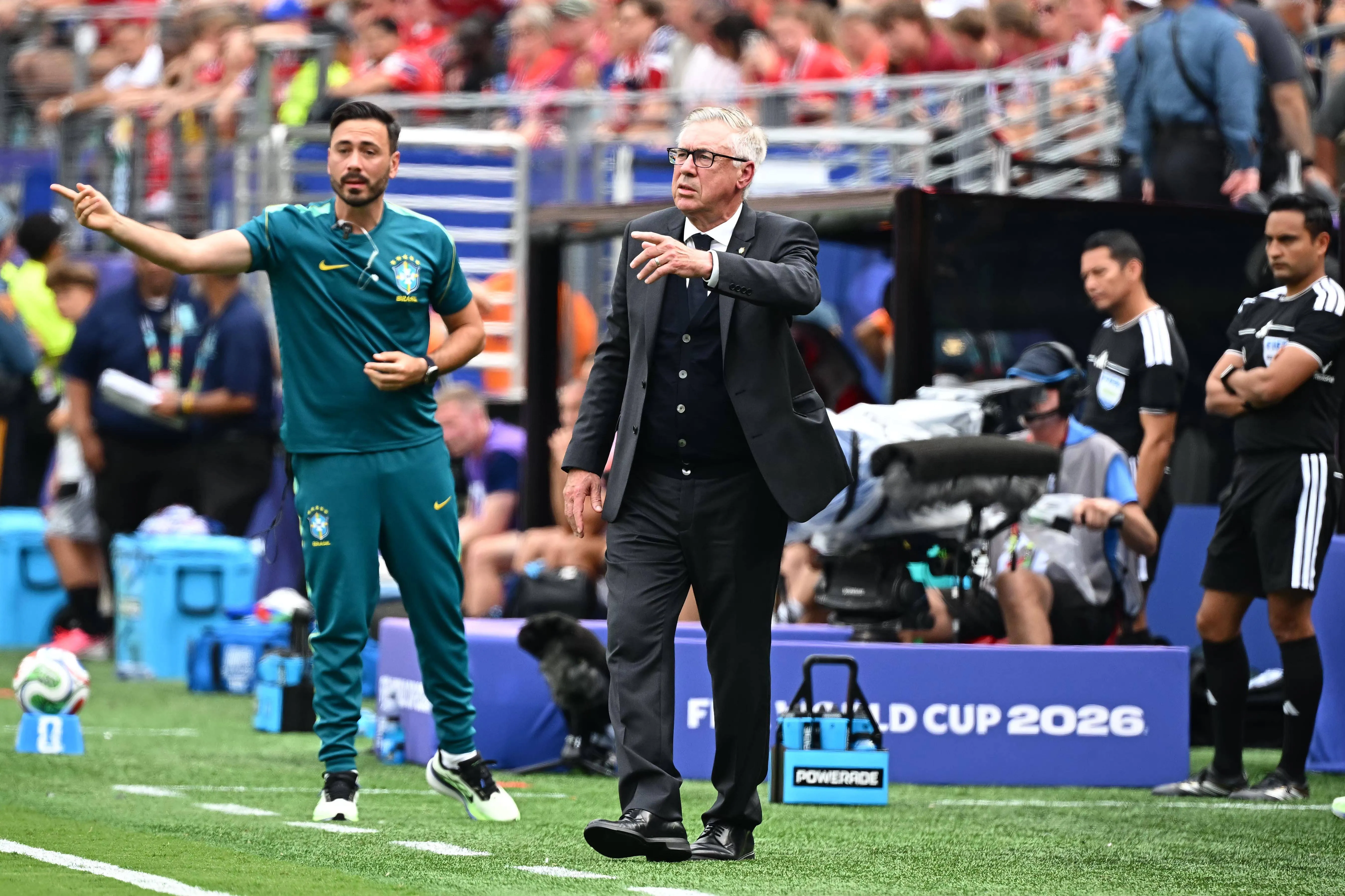Foci-vb: Ancelotti is részese a brazil kiesésnek, ám valójában csak elviszi a balhét